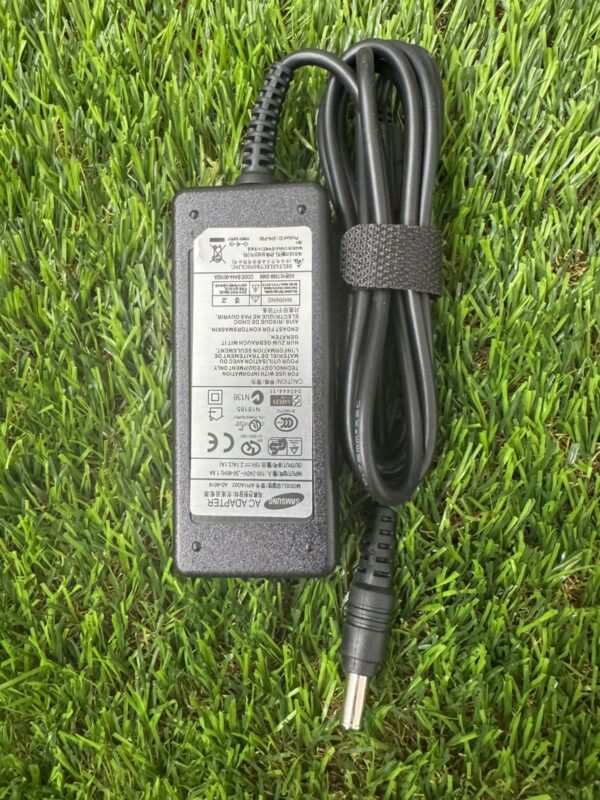 Samsung AC Adapter Laptop Charger